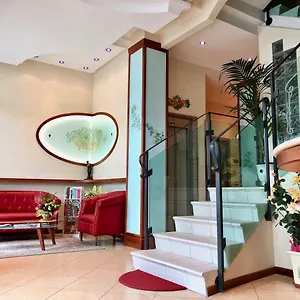 Carla Aparthotel